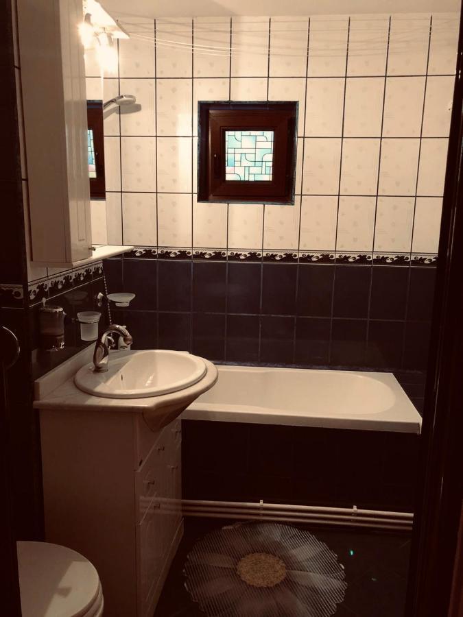 Clau Apartment Galati  Bagian luar foto