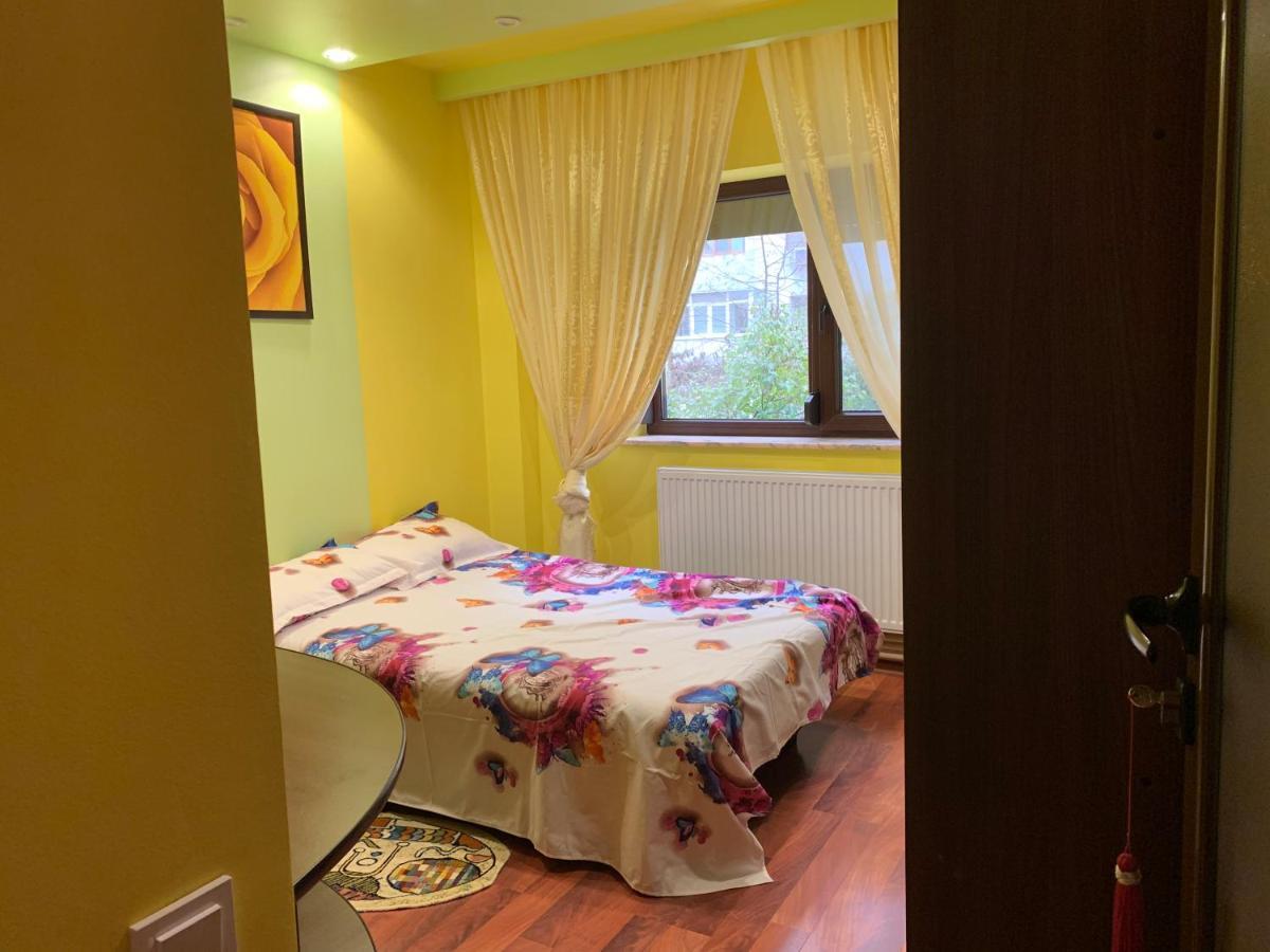Clau Apartment Galati  Bagian luar foto